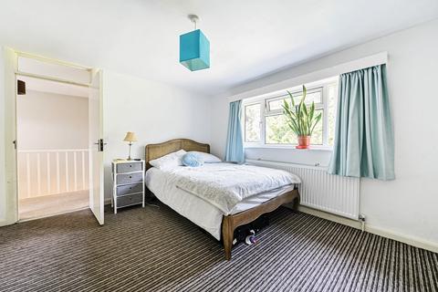 Highfield House Highfield Crescent, Hindhead, GU26 6TG