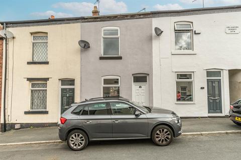 2 bedroom terraced house to rent, Fountain Street, Hyde