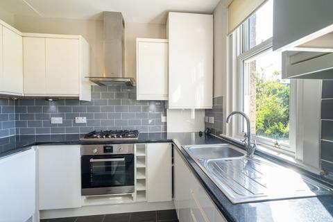 3 bedroom flat for sale, 45/1 Learmonth Grove, Comely Bank, Edinburgh, EH4 1BX