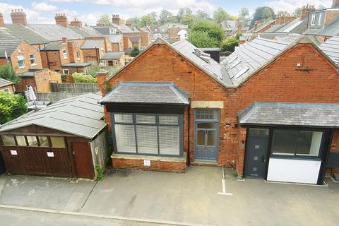 3 bedroom property for sale, Cross Street, Market Harborough