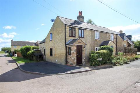 3 bedroom semi-detached house to rent, High Ditch Road, Cambridge CB5