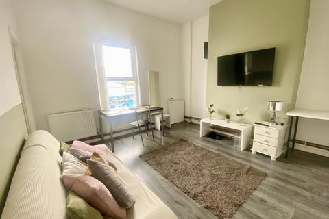 Studio to rent, Liverpool L9