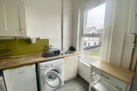 Studio to rent, Liverpool L9