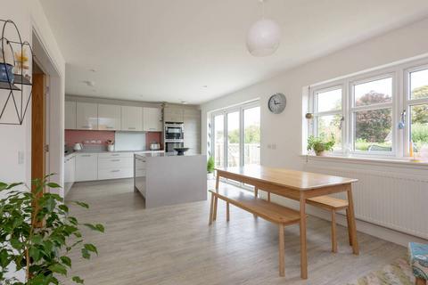57 Bayview Circus, Dunbar, EH42 1ZT