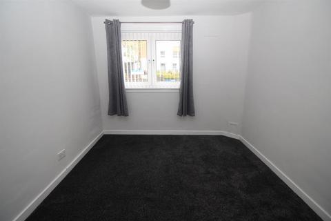 2 bedroom flat to rent, Bearhope Street, Greenock