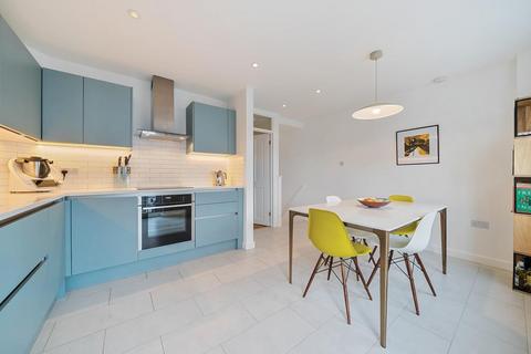 4 bedroom townhouse for sale, Eaton Drive, Kingston Upon Thames KT2