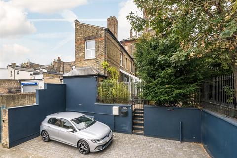 2 bedroom end of terrace house for sale, Fletching Road, Charlton, SE7