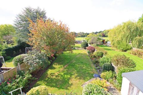 148 Wickham Way, Beckenham, BR3 3AR