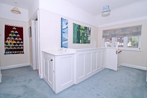 148 Wickham Way, Beckenham, BR3 3AR