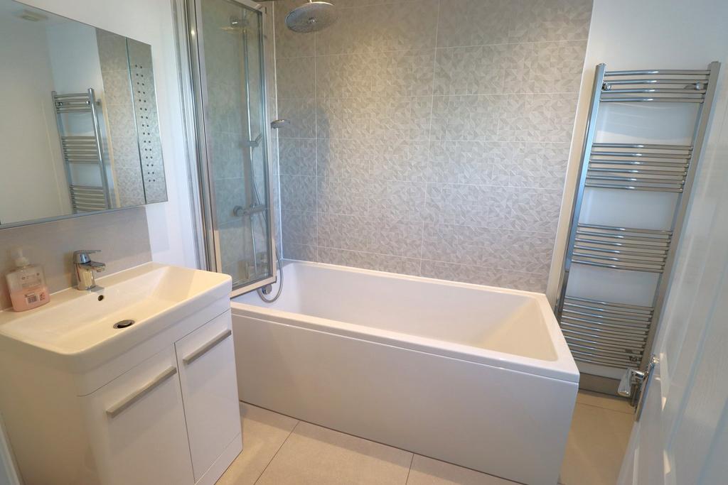 En suite bathroom