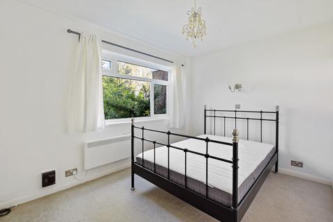 1 bedroom maisonette to rent, Westfield Park, Pinner, HA5