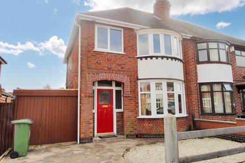 3 bedroom semi-detached house to rent, Francis Avenue, Leicester LE3