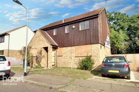 4 bedroom detached house for sale, Roach Vale, Leigh-On-Sea