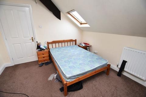 2 bedroom flat to rent, Harrison House, Durham