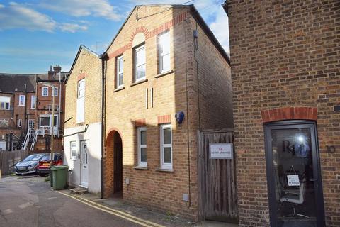 Studio for sale, Depot Road, Epsom KT17