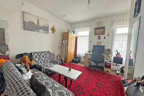 2 bedroom flat for sale, Wolsey Avenue,  London, E6