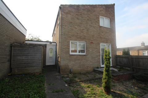 3 bedroom detached house to rent, Lonsdale Road, Stevenage