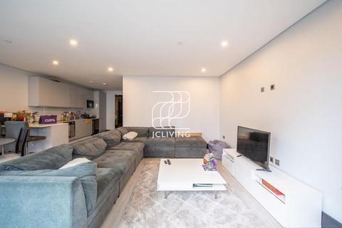 3 bedroom flat to rent, Buckle st. Aldgate East, London, E1