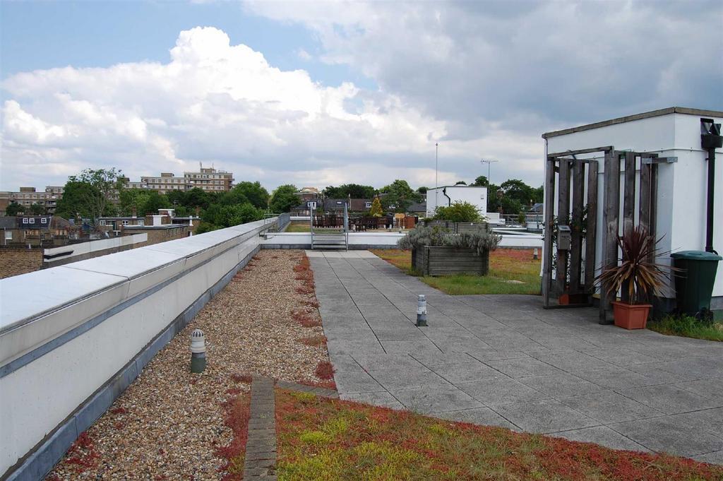 Roof Terrace 2.jpg