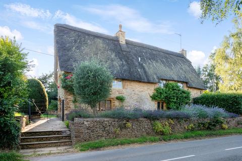 4 bedroom detached house for sale, Upper Tadmarton, Banbury, Oxfordshire, OX15