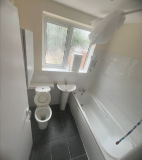 5 bedroom terraced house to rent, Atlas Road, London E13