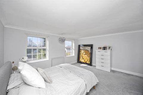 2 bedroom apartment for sale, The Upper Drive, Hove