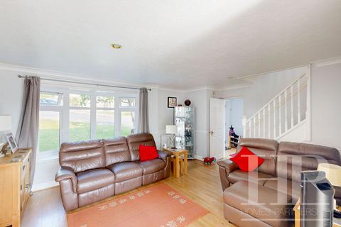4 Tintern Road, Crawley, RH11 8NG