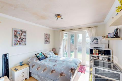 4 Tintern Road, Crawley, RH11 8NG