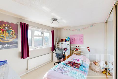 4 Tintern Road, Crawley, RH11 8NG