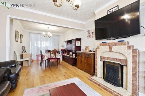 3 bedroom terraced house for sale, London N17