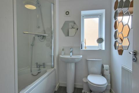 2 bedroom semi-detached house for sale, Pioneer Way, Kingswood, Hull