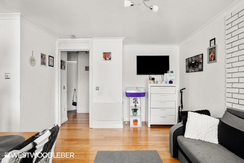 undefined, High Road, Broxbourne EN10