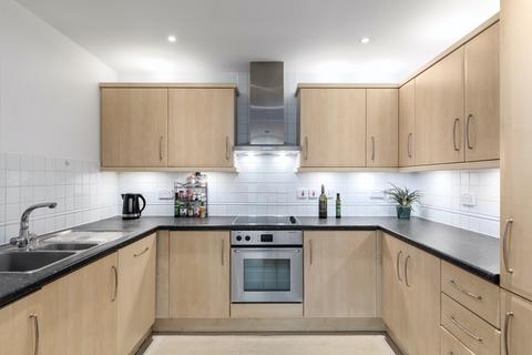 Flat 4, Medland House, 11 Branch Road, London, E14 7JT