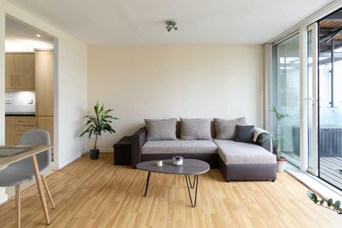 Flat 4, Medland House, 11 Branch Road, London, E14 7JT