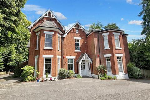 2 bedroom flat for sale, Wimborne