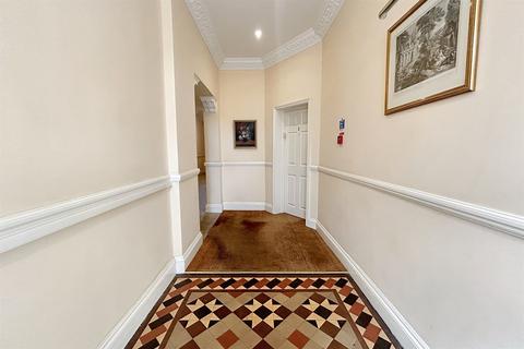 2 bedroom flat for sale, Wimborne