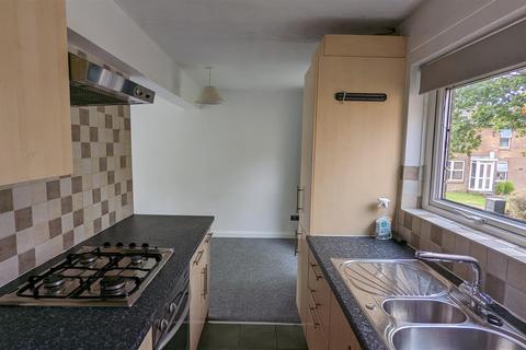 2 bedroom flat to rent, Westminster Avenue, Lodge Moor, Sheffield