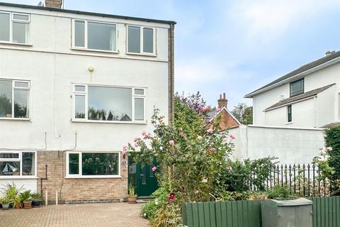 4 bedroom semi-detached house to rent, Clarendon Street, Leamington Spa