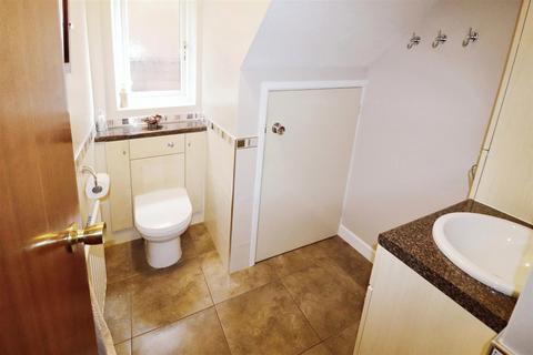 3 bedroom detached house for sale, Lavenham Close, Nuneaton