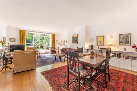 3 bedroom flat for sale, Belsize Park Gardens, London, NW3