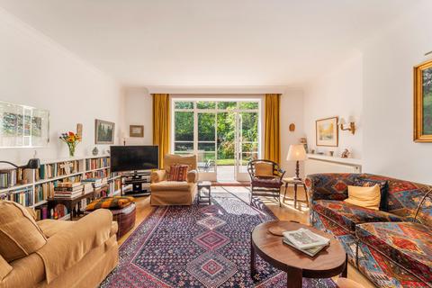 3 bedroom flat for sale, Belsize Park Gardens, London, NW3