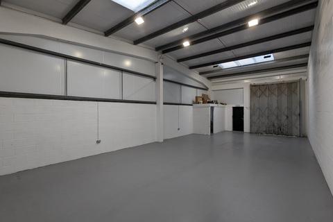 Industrial unit to rent, Unit 33, Peerglow Industrial Estate, Watford, WD18 9SR