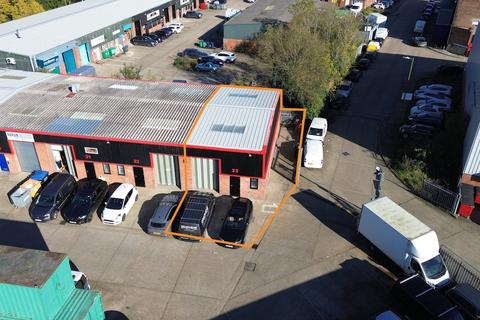 Industrial unit to rent, Unit 33, Peerglow Industrial Estate, Watford, WD18 9SR