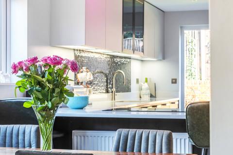 12 Bylands, Woking, GU22 7LA