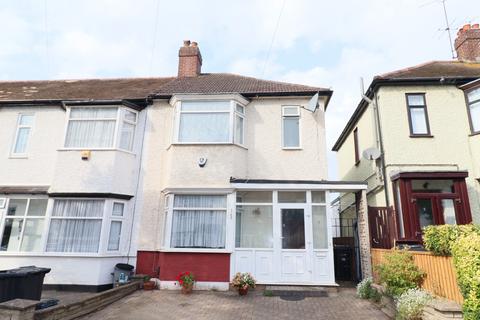 3 bedroom end of terrace house for sale, Warren Road, Ilford IG6