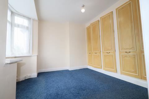 7 Warren Road, Ilford, IG6 1BJ