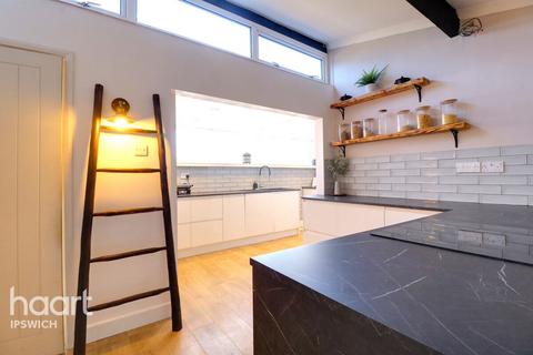 13 Garrods, Capel St Mary, Ipswich, IP9 2HJ