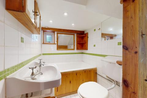 36 East Cliff, Folkestone, CT19 6BX
