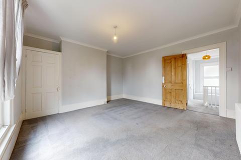36 East Cliff, Folkestone, CT19 6BX