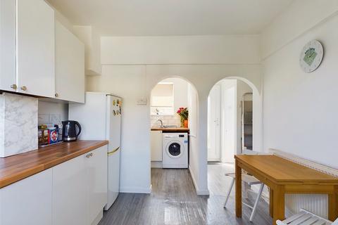 90 Wheatstone Road, Gloucester, GL1 4QL